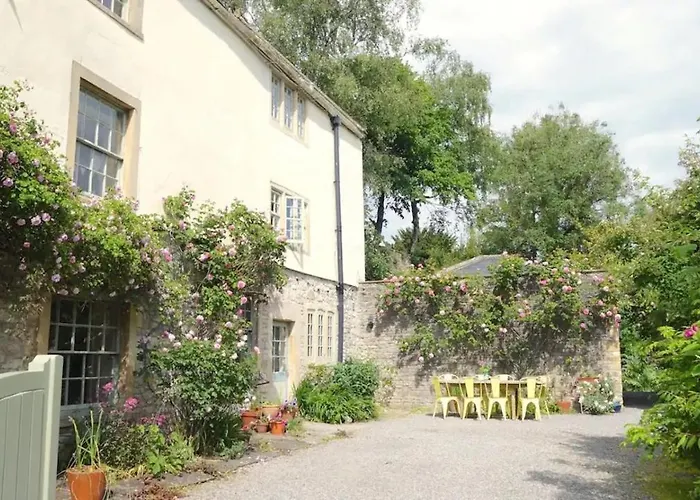 Lovely Property In The Heart Of Somerset, Sleeps 9