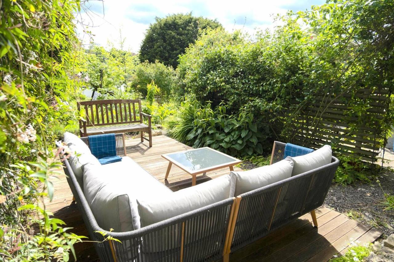 Lovely In The Heart Of Somerset, Sleeps 9 Holiday home Shepton Mallet