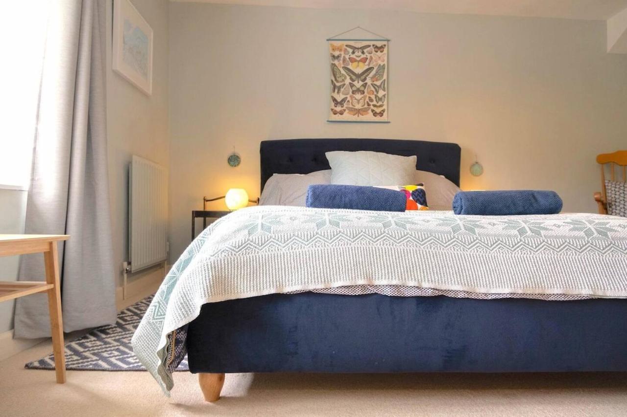 Holiday home Lovely In The Heart Of Somerset, Sleeps 9 Shepton Mallet