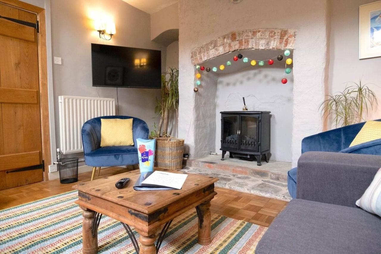 Holiday home Lovely In The Heart Of Somerset, Sleeps 9